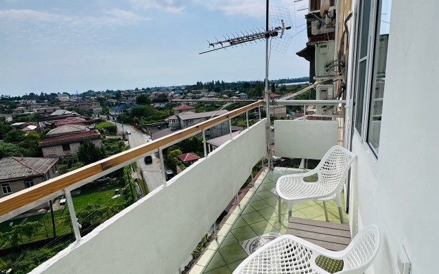 Flat S Balkonom Na Pochtovoy Ulitse