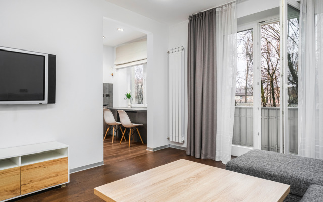 Uyutnye V Tsentre Vozle Parka Apartments