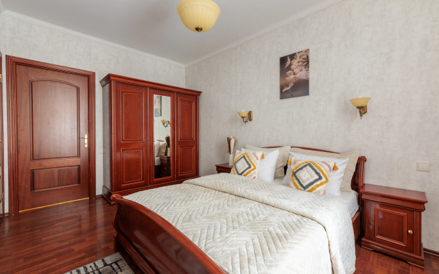 Квартира Трехкомнатная на Невском 45 DereMRents ДереМРентс