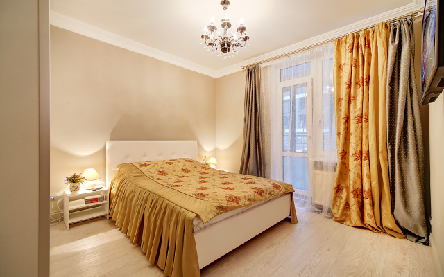 Апартаменты Capital на Кременчугкской 11