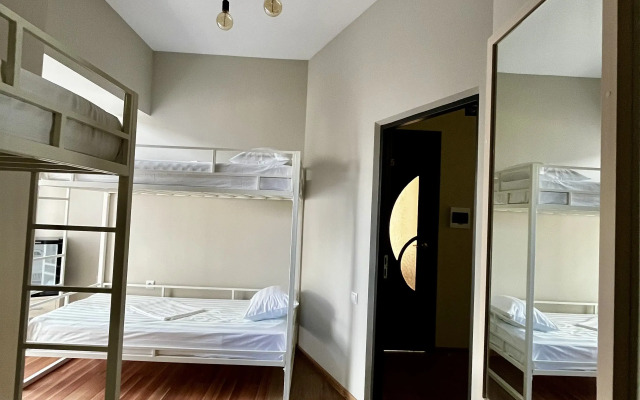 Dlya Bolshoy Semyi  Na 10  chelovek Apartment