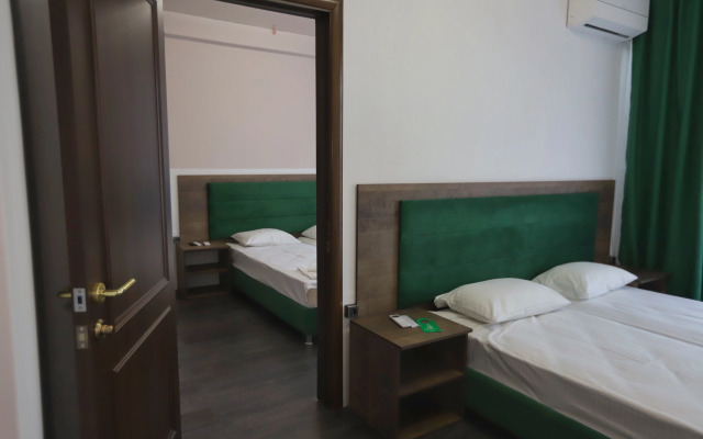 Golden City Hotel
