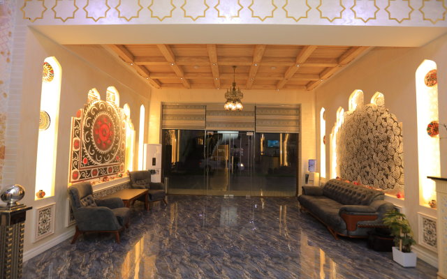Ayniy Hotel