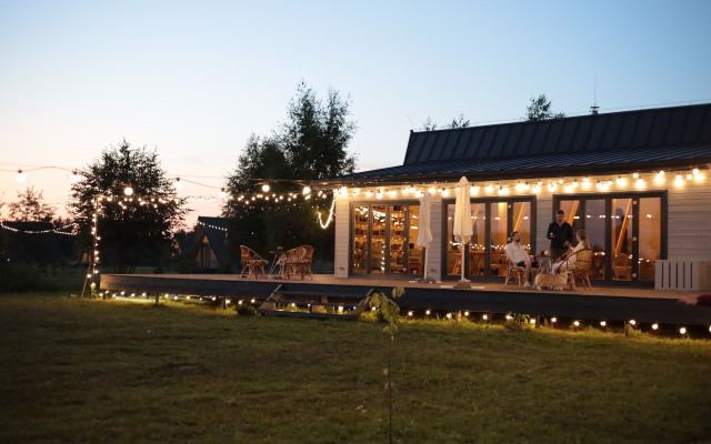 Woody Village Riverside Guest House