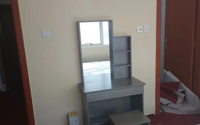 Benitah Capsule Family Rooms and Partitions Hostel