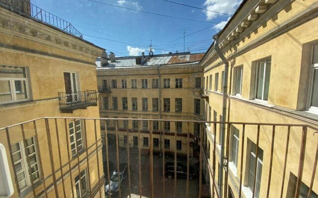 Cozy Family one-bedroom Nevsky 13 with a balcony and parking Flat