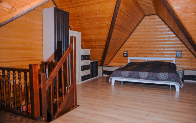 Tihotut Guest House
