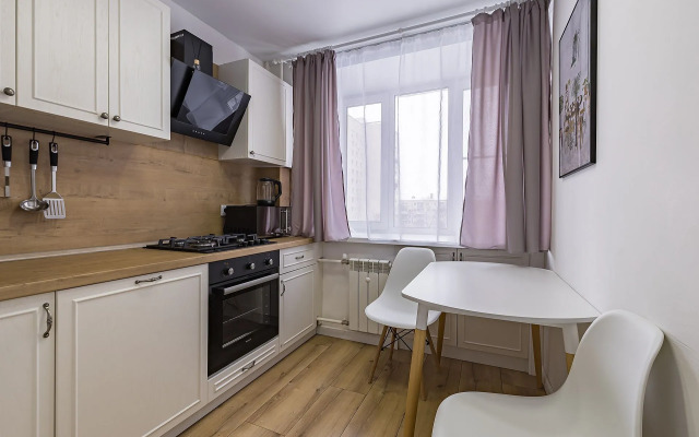 Stilnaya 1-komnatnaya ryadom s Yarmarkoy Flat