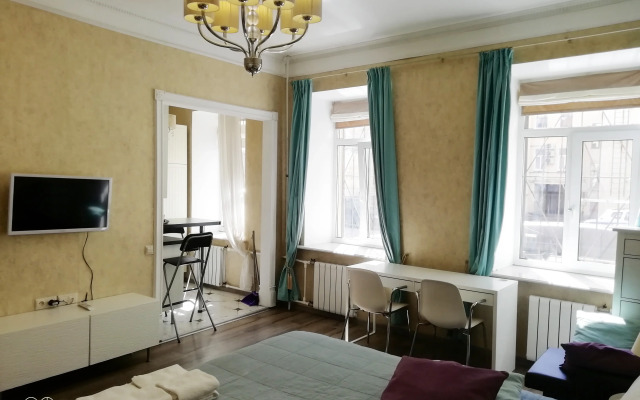 Апартаменты 8 линия Васильевского острова 35