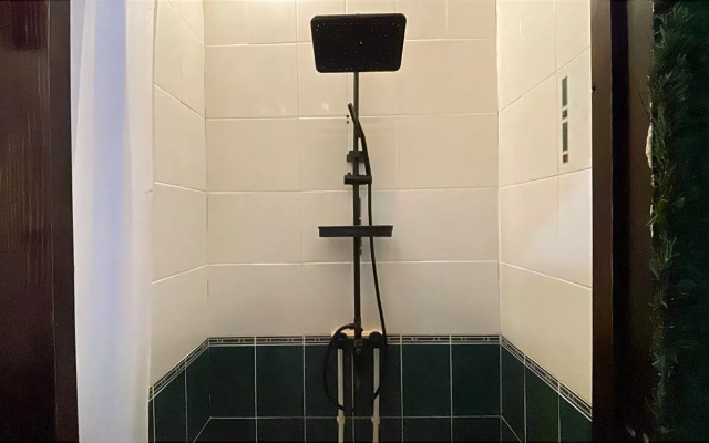 Otlichny Dvukhetazhny s Mangalom i Baney Ryadom s Prudom Private House