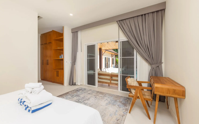 Emilia 3BR Private Pool Naiharn Villa