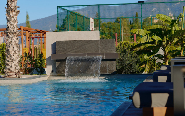 Aquamarine Family Club Hotel