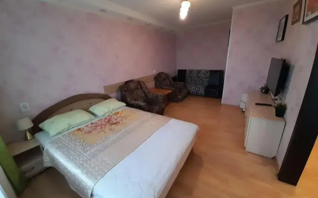 Апартаменты на Северном проезде 4