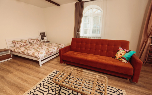 Квартира Двухкомнатная Московская 12