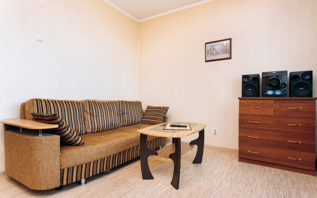 Апартаменты Серова 27