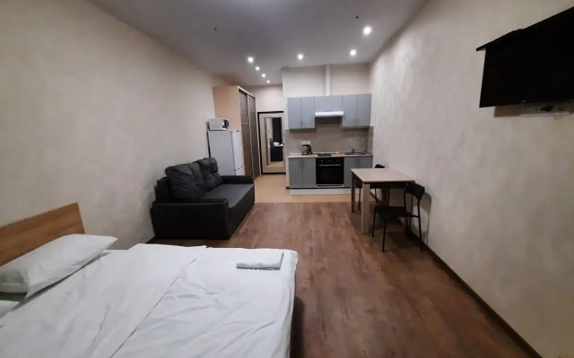 Studiya S Balkonom Na 17 Etazhe Apartments