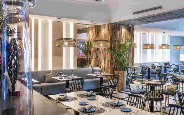 Salles Pere IV Hotel