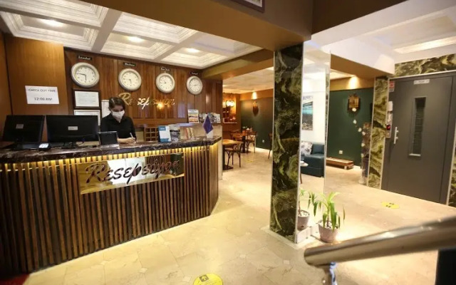 Senyor Garden Hotel