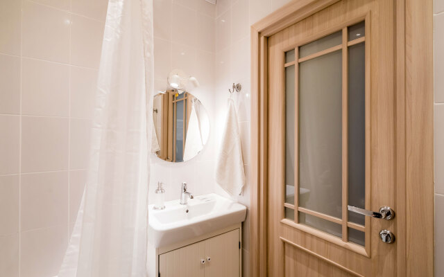 Mama Ro Na Sakharova Apartments