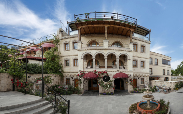 Cratus Stone Palace Hotel