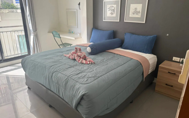 Отель Arch Club Pa Tong