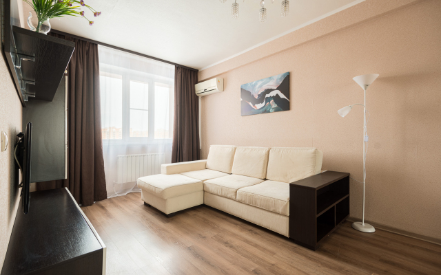 2-K V Tsentre Na Yaroslavskoy 72 Ot Rentap, 4 Sp.mesta Flat