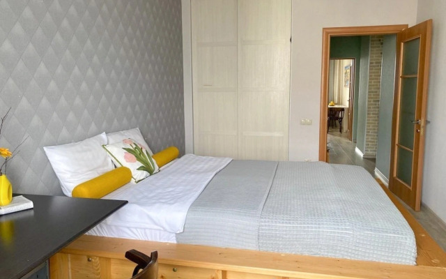 Двухкомнатная квартира АпартКазань16 возле озера Кабан на улице Татарстан 16