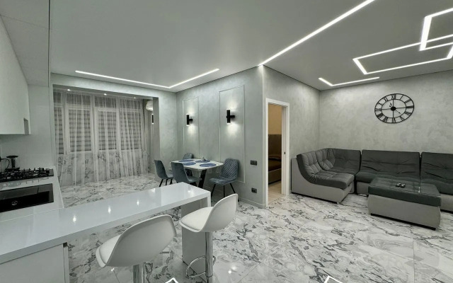 Na Kursantov Kirovtsev 4a Flat