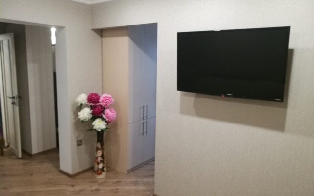 Malaya Zemlya Apartments