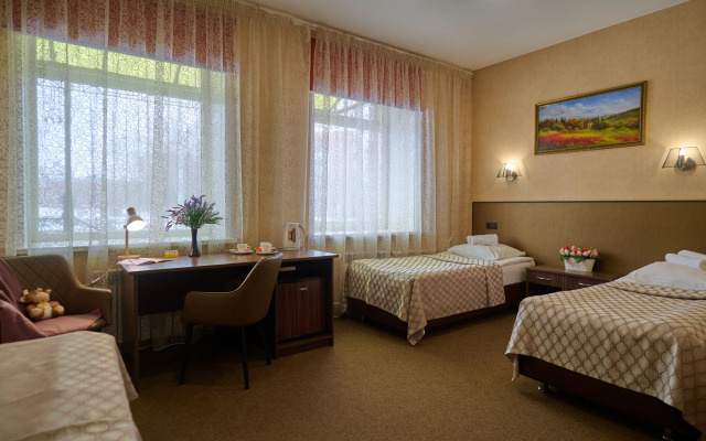Zima Hotel