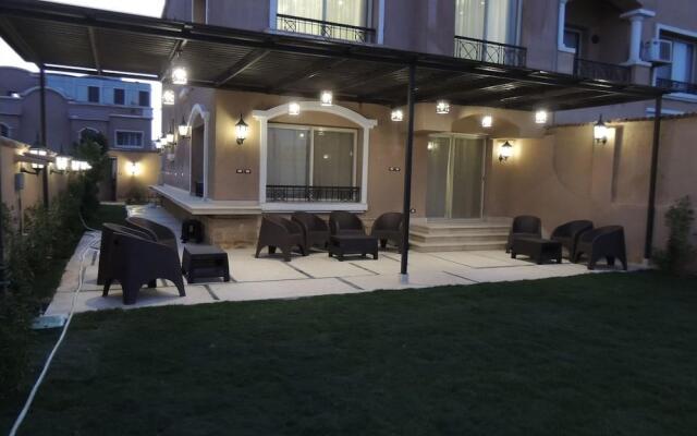 Апартаменты Sultan Luxurious Townhouse Near AUC