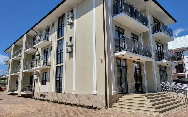 Hotel Layt