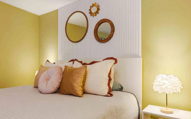 Апартаменты Невский 18 Николь и Мишель 1