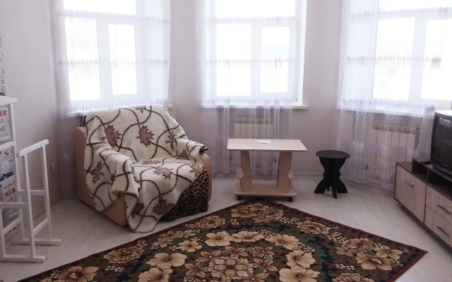 Svoi Lyudi Guest House