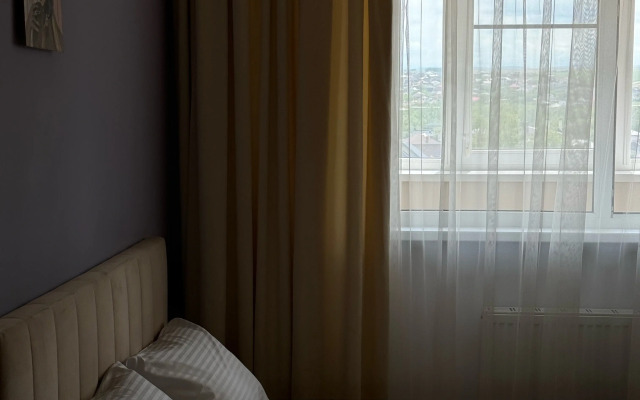 V Zhilom Rayone Berezovy Flat