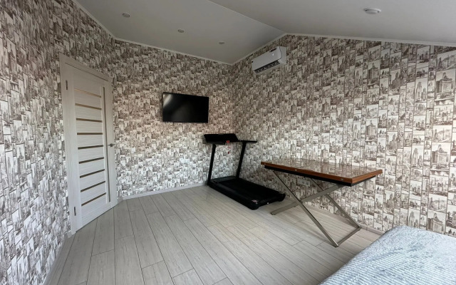Dvukhurovnevaya S Vidom Na More Flat