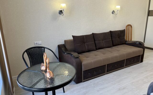 270 Suvorova 27k1 Apartments