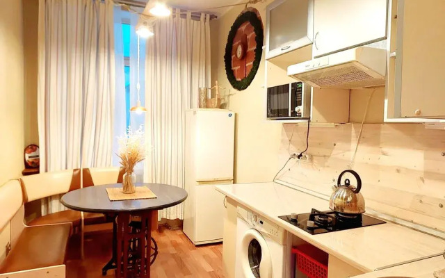 V Tsentre Srednevekovyya Flat