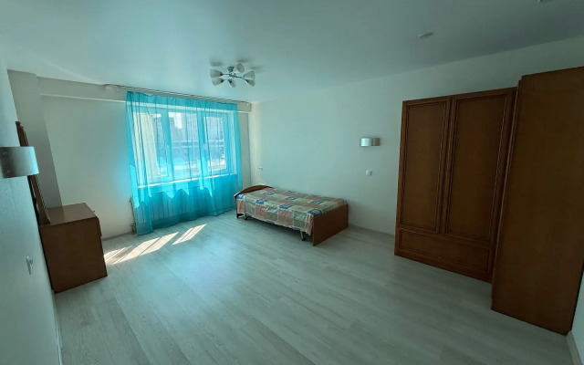 Na Frezerovschikov 35 Flat