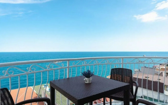 Апартаменты с видом на море 100 м