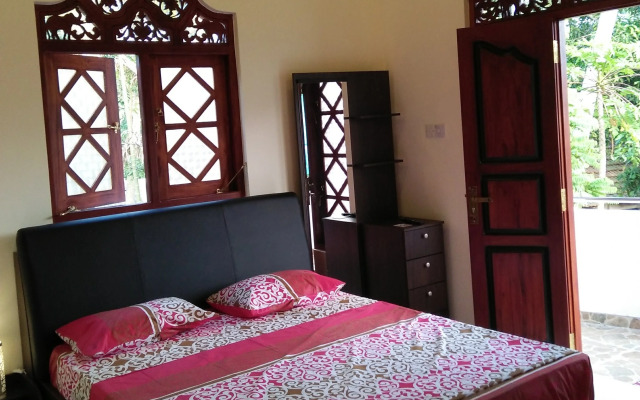 White Elephant Villa & Restaurant Mini-hotel