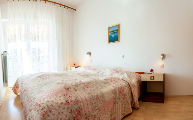 Maria in Malinska Apartments