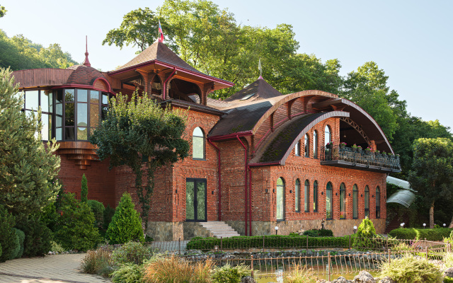 Dakhovskaya Sloboda Hotel