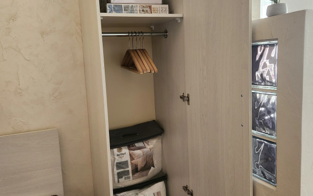 Kvartira V Parkovoy Zone Na Beregu Irtysha Apartments