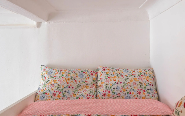 Апартаменты MyHomeYourHome на Некрасова 1\38