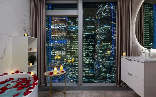 Апартаменты Угловые с ванной у окна