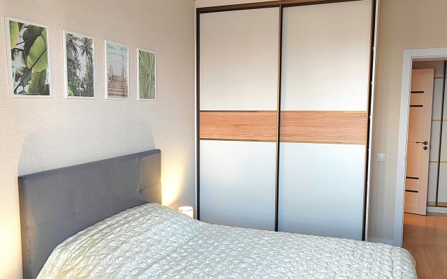 Svetlaya kvartira s prekrasnym vidom Flat