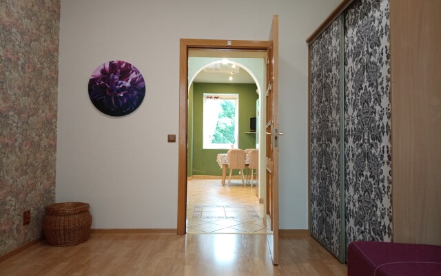 Квартира Красная 8