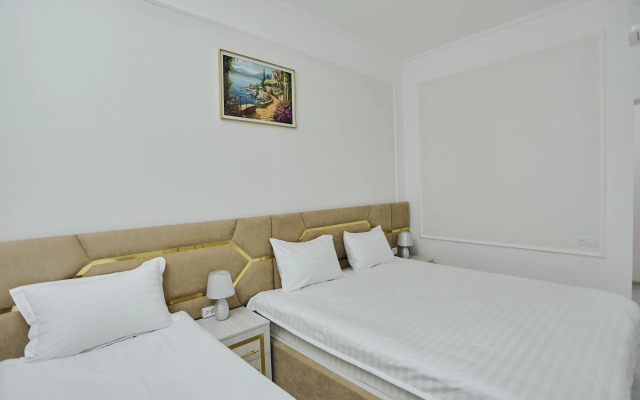 Hotel Registon Gold