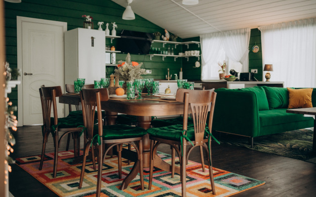 Shale Lesnoy Guest house